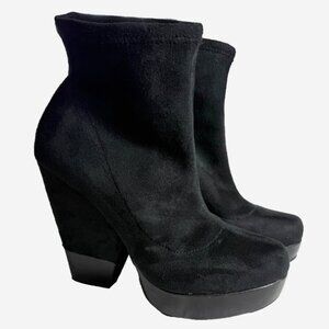 BCBGeneration Black Faux Suede Leather Platform Ankle Boots Size 10 Vintage Vibe
